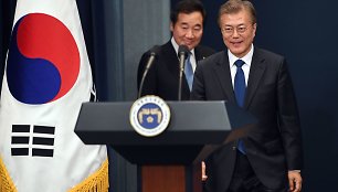 Moon Jae-Inas ir Lee Nak-yeonas