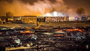 Prancūzijoje gaisras sunaikino Grand Sinto migrantų stovyklą.