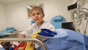 Mažo berniuko kova su akių vėžiu: &scaron;eimos istorija sukrečia ir įkvepia