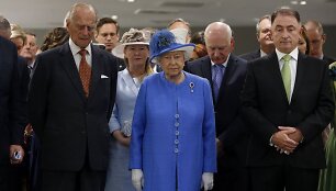 Karalienė Elžbieta II pagerbė nužudytuosius tylos minute