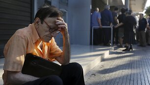 Graikija savaitei uždarė bankus ir įvedė kapitalo kontrolę