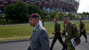 Kariai prie Nacionalinio stadiono Var&scaron;uvoje