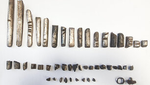 Archeologiniai radiniai Dauguliuose