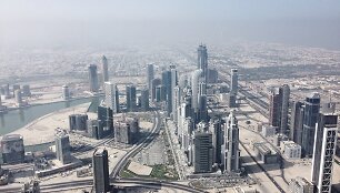 Dubajaus vaizdas i&scaron; auk&scaron;čiausio pasaulyje pastato Burj Khalifa (Jungtiniai Arabu Emyratai)