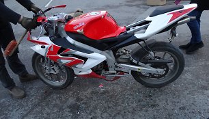 Mopedas „Aprilia RS50“ po avarijos Alytuje 