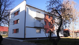 Renovuotas daugiabutis, Atgimimo g. 21 (po renovacijos)