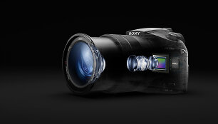 &bdquo;Sony&ldquo; pristatė naujausią RX &scaron;eimos kompaktinį fotoaparatą RX10 III