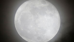 Ypač ry&scaron;ki mėnulio pilnatis arba supermėnulis