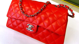 Klasikinė &bdquo;Chanel 2.55&ldquo; rankinė