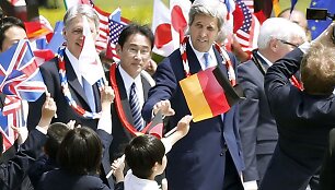 Kerry ir kiti Didžiojo septyneto diplomatijos vadovai aplankė Hiro&scaron;imos taikos parką