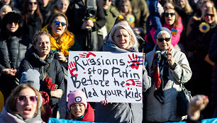 Moterų protestas Boriso Nemcovo skvere