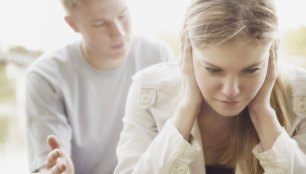 11 ženklų, kurie gali išduoti partnerio neištikimybę: kaip elgtis?