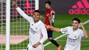 Casemiro (kairėje)