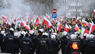Ūkininkų protestai Varšuvoje virto susirėmimais su policija