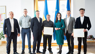 Inga Ruginienė apdovanojo Lietuvos Dakaro ralio dalyvius