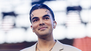 Rokas Yan