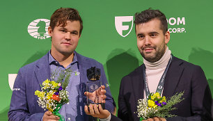 Magnusas Carlsenas ir Janas Nepomniaščis