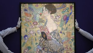 Gustavo Klimto darbas „Dama su vėduokle“