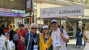 Viltė Patricija Kirstukaitė su tėvais „Sanremo Junior“ konkurse