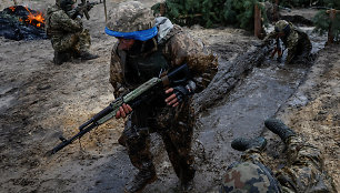 Prie Vuhledaro kovojantis Ukrainos karys: rusai bijo ir teisingai daro