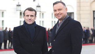 Emmanuelis Macronas ir Andrzejus Duda