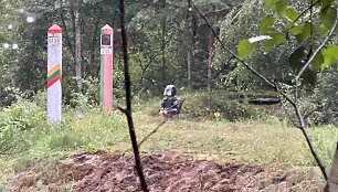 Baltarusijos pareigūnas prie Lietuvos sienos