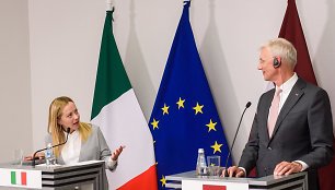 Italijos premjerė Giorgia Meloni ir Latvijos ministras pirmininkas Krišjanis Karinis