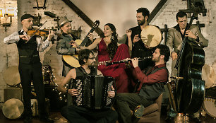 „Barcelona Gipsy Balkan Orchestra“ 