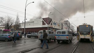 Gaisras prekybos ir pramogų centre &bdquo;Žiemos vy&scaron;nia&ldquo; Kemerove