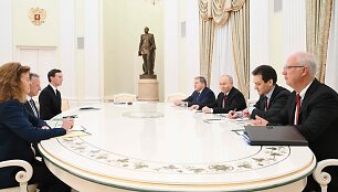 Vladimiras Putinas pradėjo derybas dėl Ukrainos su Steve'u Witkoffu ir Jaredu Kushneriu