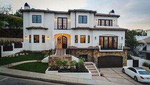 Serenos Williams namai Beverli Hilse