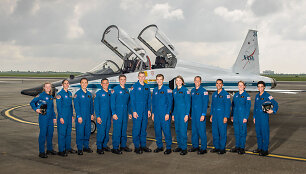 12 naujų NASA astronautų
