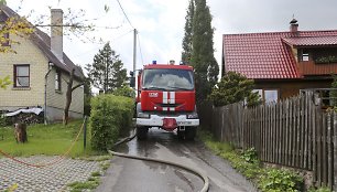 Gaisras Skersinės sodų 6-ojoje gatvėje Vilniuje