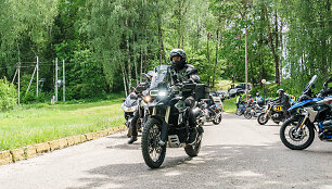 Lietuvos BMW motociklininkai atidarė pirmąjį sezoną