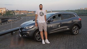 ivougioukas-apie-pirmaji-automobili-kamscius-ir-renault-kadjar