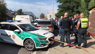 Automobilyje &Scaron;vitrigailos gatvėje nu&scaron;auta moteris
