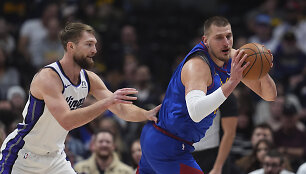 Domantas Sabonis ir Nikola Jokičius
