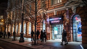 &bdquo;SportsDirect.com&ldquo; parduotuvė Vilniaus centre