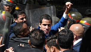 Juanas Guaido bando patekti į Nacionalinę Asamblėją