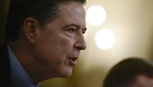 Jamesas Comey