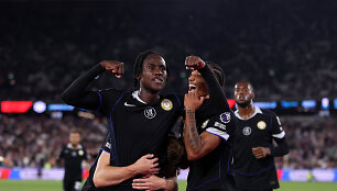 Trevoh Chalobah &scaron;venčia įvartį