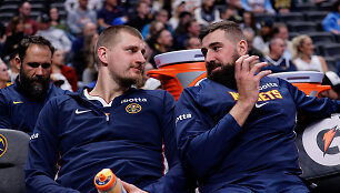 Nikola Jokičius ir Jonas Valančiūnas