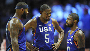 Kevinas Durantas, DeMarcusas Cousinsas ir Kyrie Irvingas