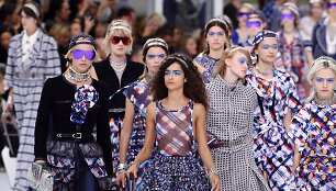 &bdquo;Chanel&ldquo; 2016 m. pavasario-vasaros kolekcijos pristatymas