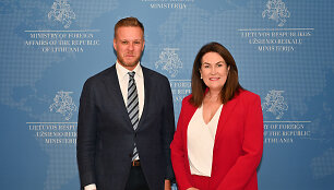 Ministras G.Landsbergis susitiko su Australijos Parlamento senatore Deborah O'Neill