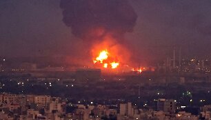 Izraelis smogė Iranui / ATTA KENARE / AFP