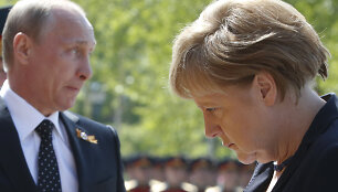 Angela Merkel vie&scaron;i Maskvoje