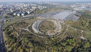 Nacionalinis stadionas turėtų virsti daugiafunkciu Sveikatinimo, švietimo ir užimtumo kompleksu. Kada ir ar tikrai? Į šiuos klausimus turbūt negali atsakyti niekas.  2015 m. spalio 14 d. 