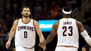 Kevinas Love ir LeBronas Jamesas