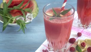 Tirštasis arbūzų kokteilis